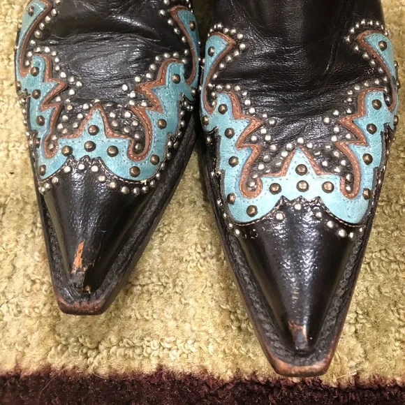 Not for sale. Vargas women studded silver cowgirl boots size 41/2. - Picture 6 of 9